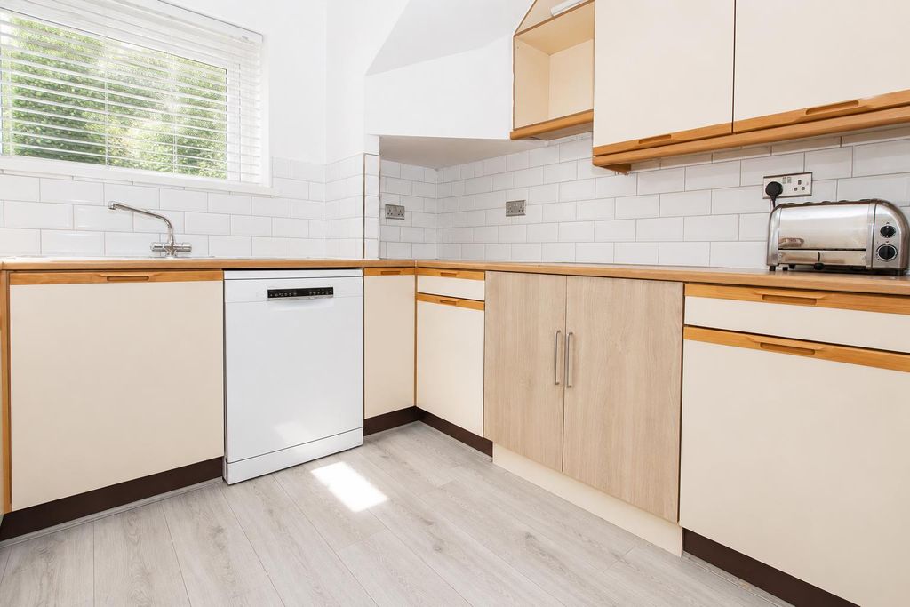 Property photo 3 of 11 4Bfddab9-c1ba-4Ac2-B3Ab-Ca29d9ccc02c.Png