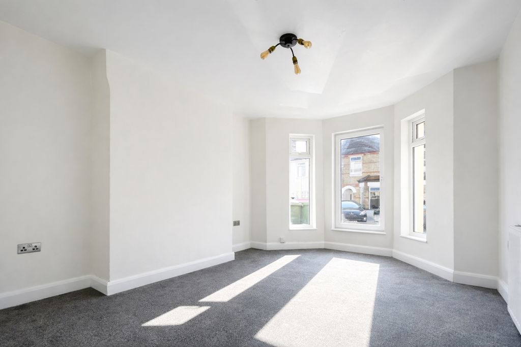 Property photo 2 of 10 Picture 2