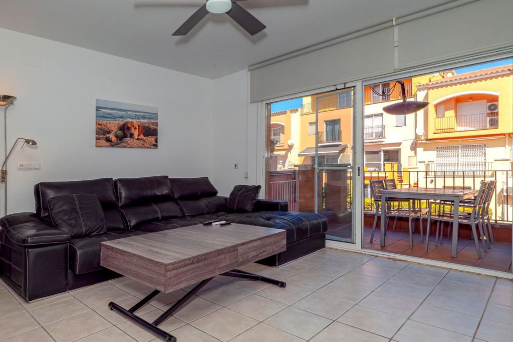 Property photo 2 of 19