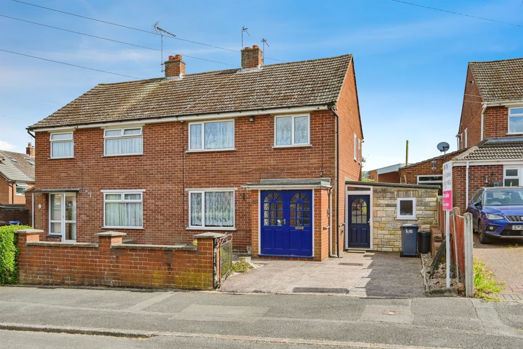 Property photo 1 of 18 Entrance Door: