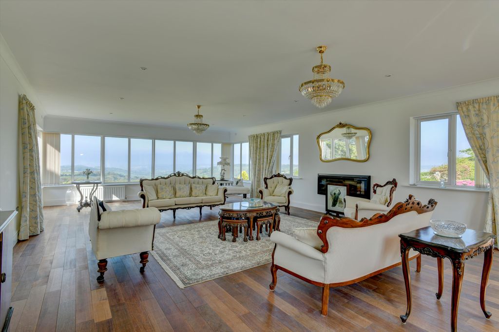 Property photo 3 of 29 Image