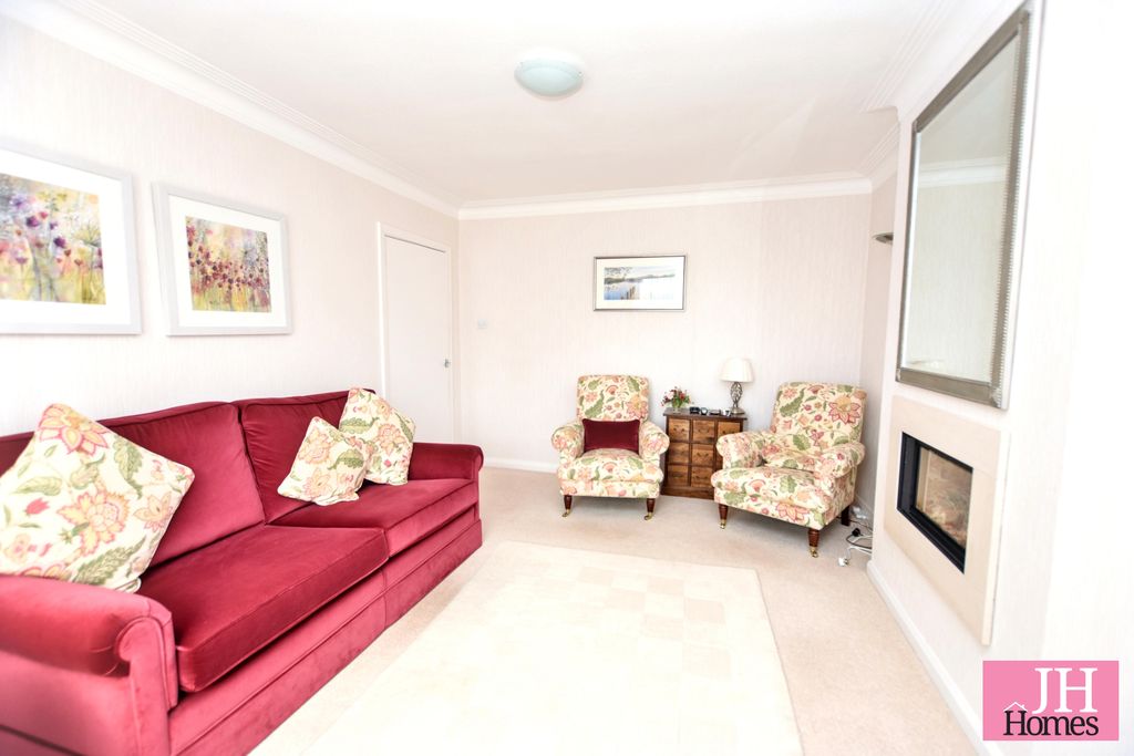 Property photo 3 of 22