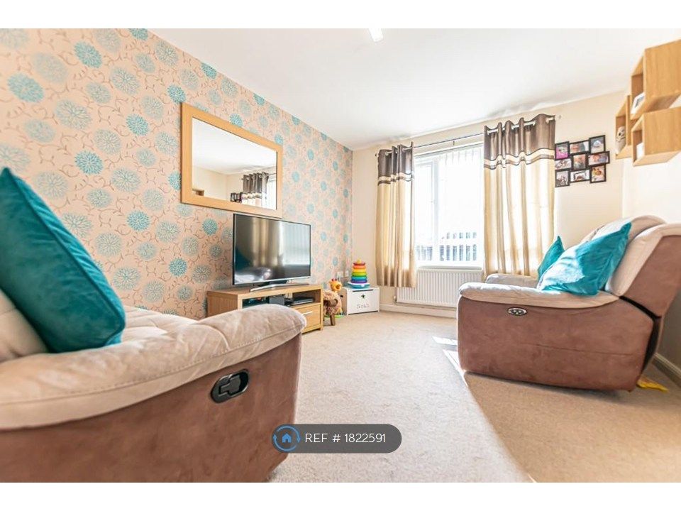 Property photo 3 of 16