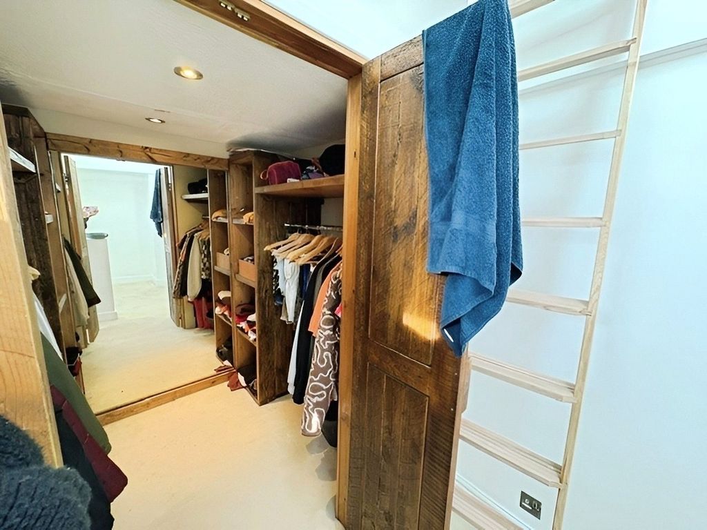 Property photo 2 of 12 Picture No. 02