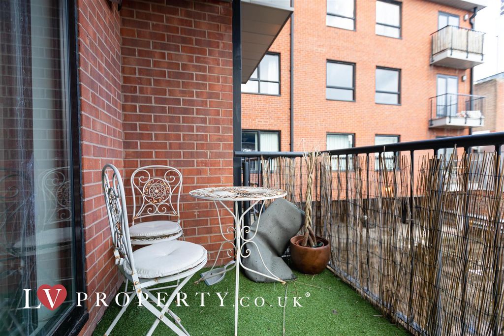 Property photo 1 of 9 6.Jpg