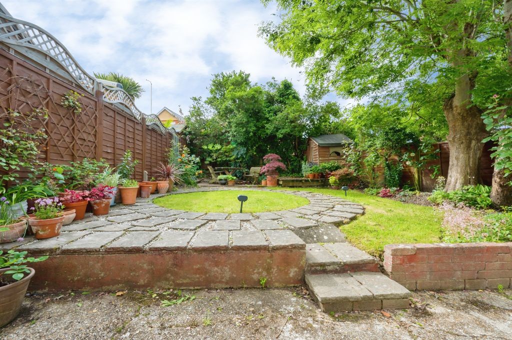 Property photo 2 of 12