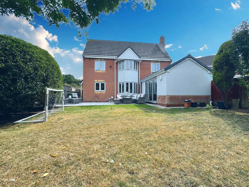 Property photo 3 of 40