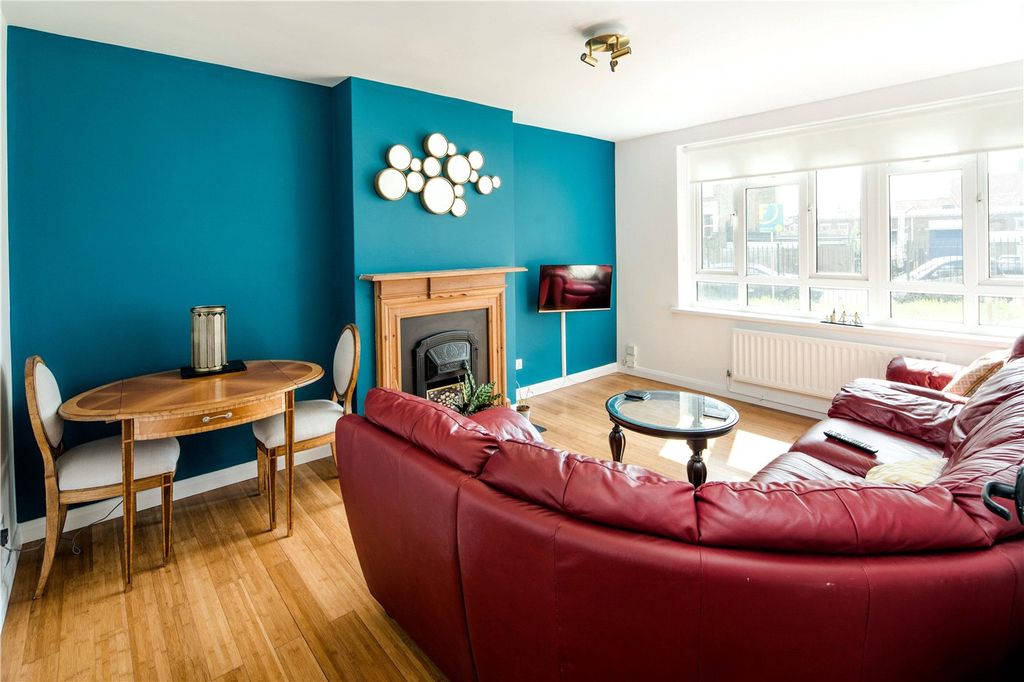 Property photo 1 of 21 Picture No. 11