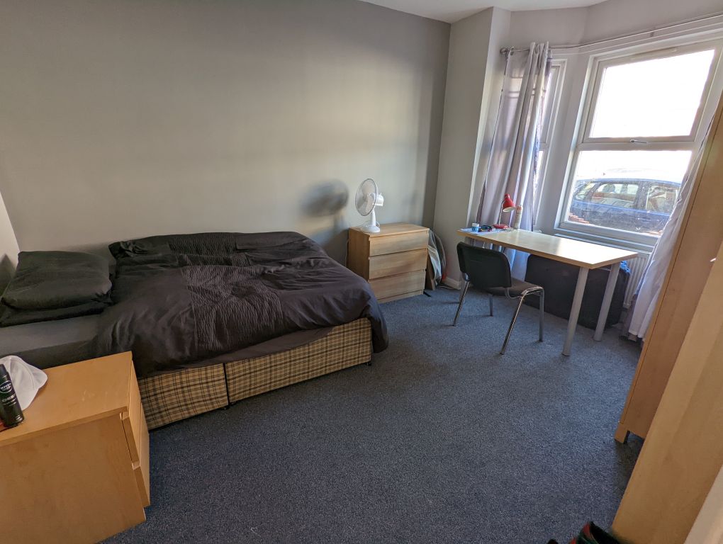 Property photo 2 of 18