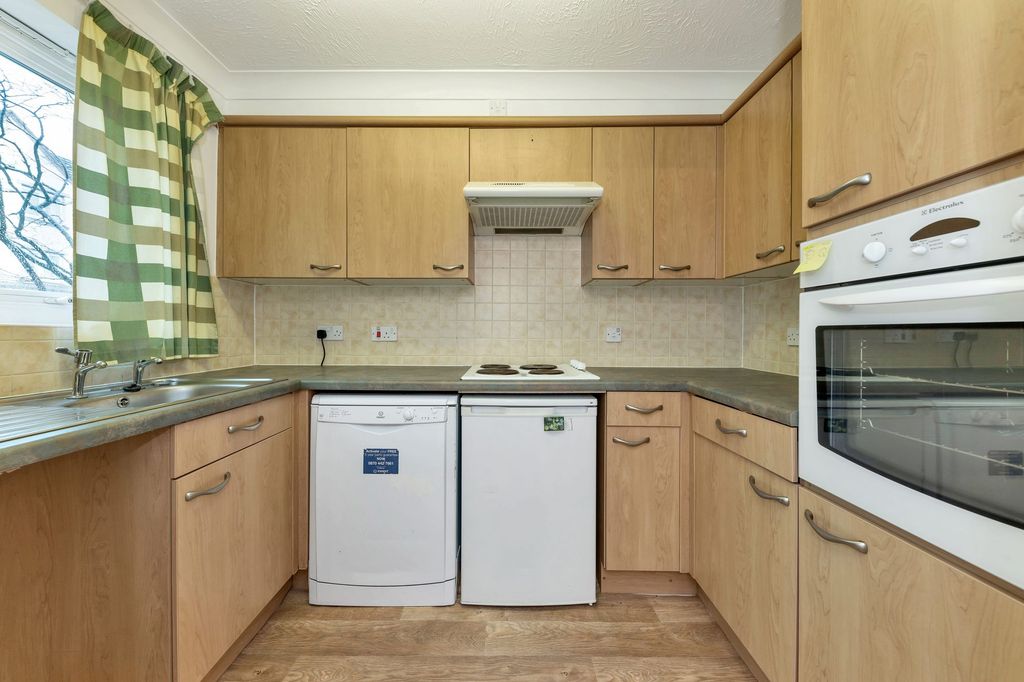 Property photo 3 of 9