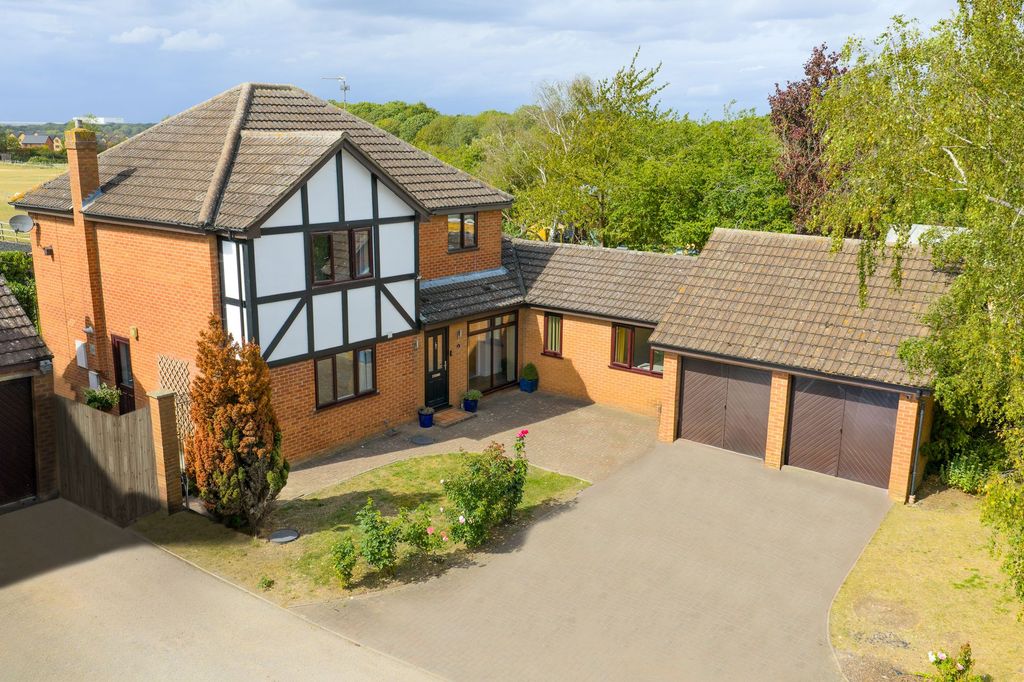 Property photo 1 of 30