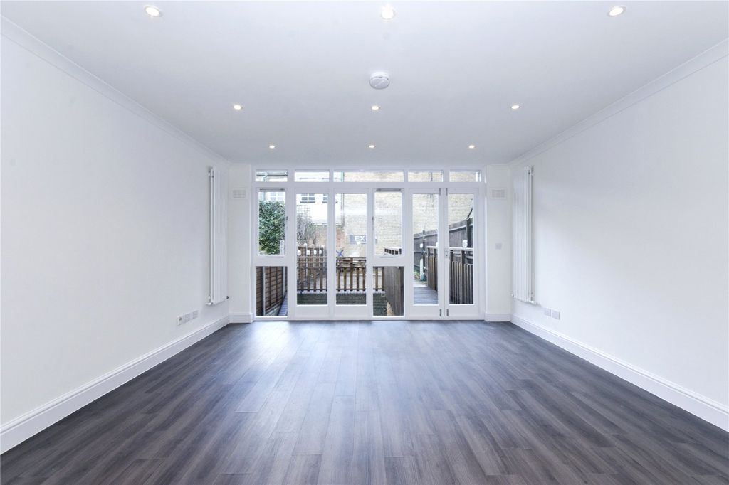 Property photo 2 of 10 Living Area