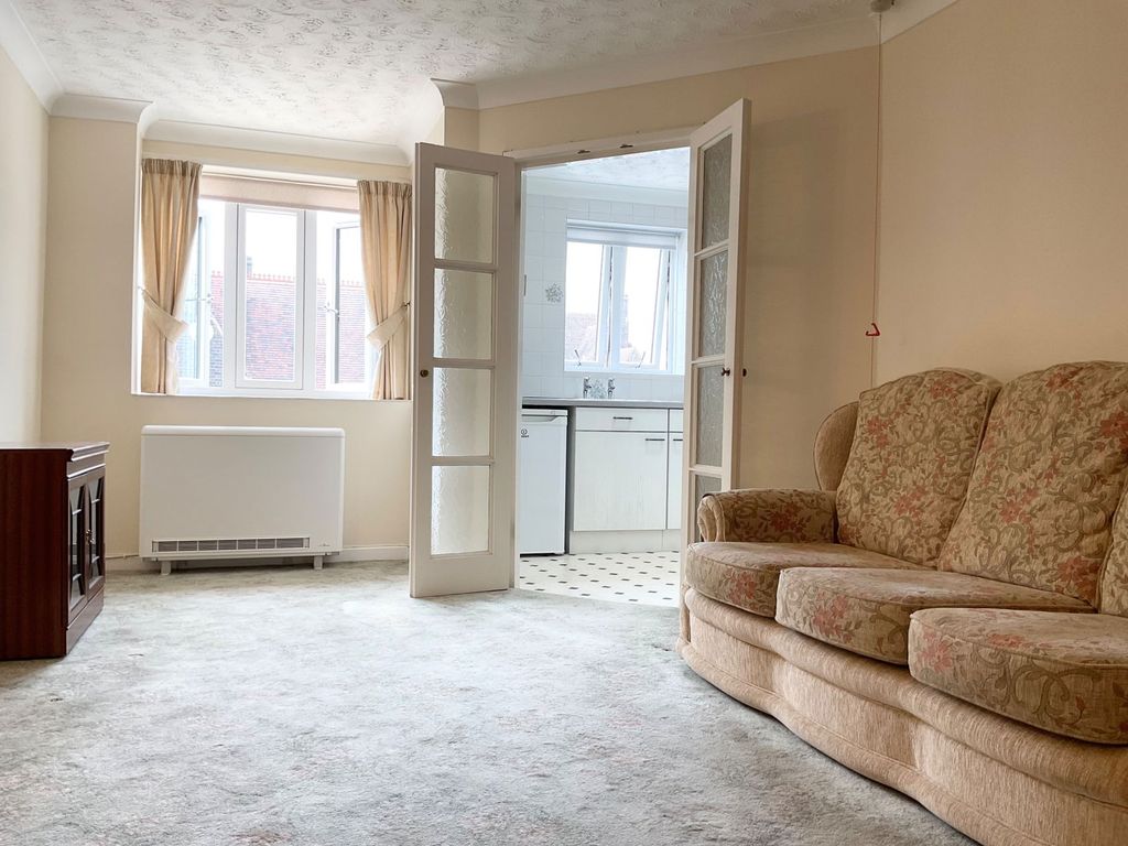 Property photo 2 of 14