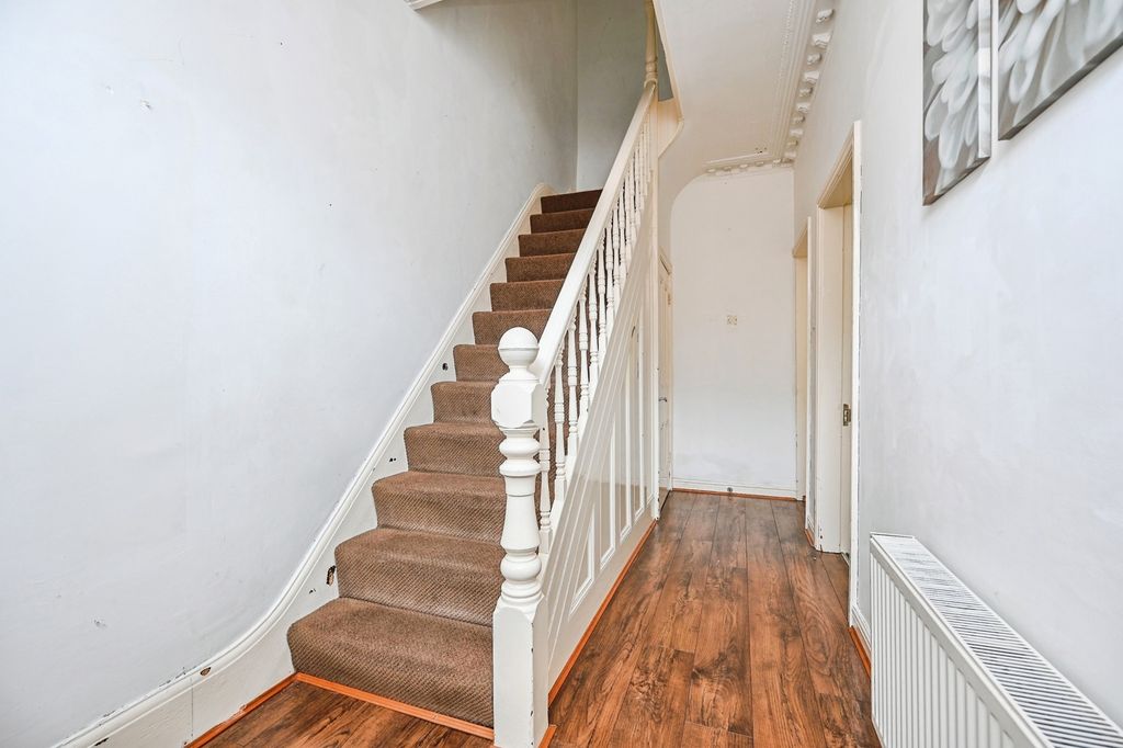 Property photo 3 of 13 Pbox-Img.Jpg