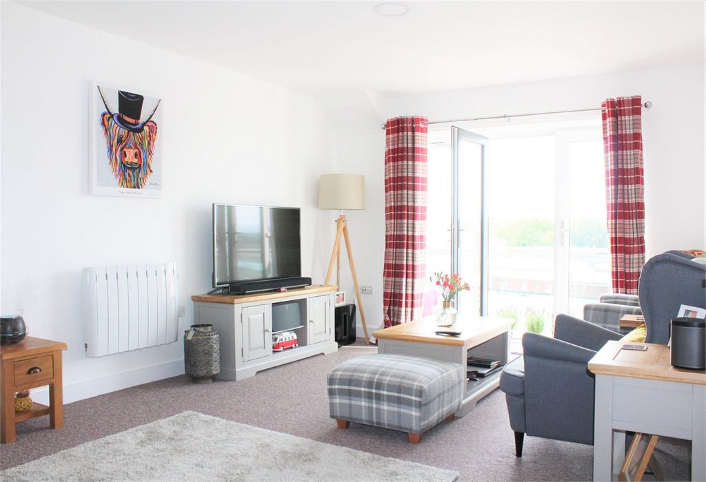 Property photo 2 of 7