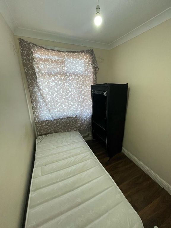 Property photo 1 of 4