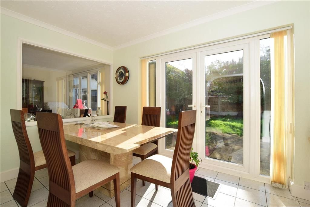 Property photo 2 of 14 Dining Area