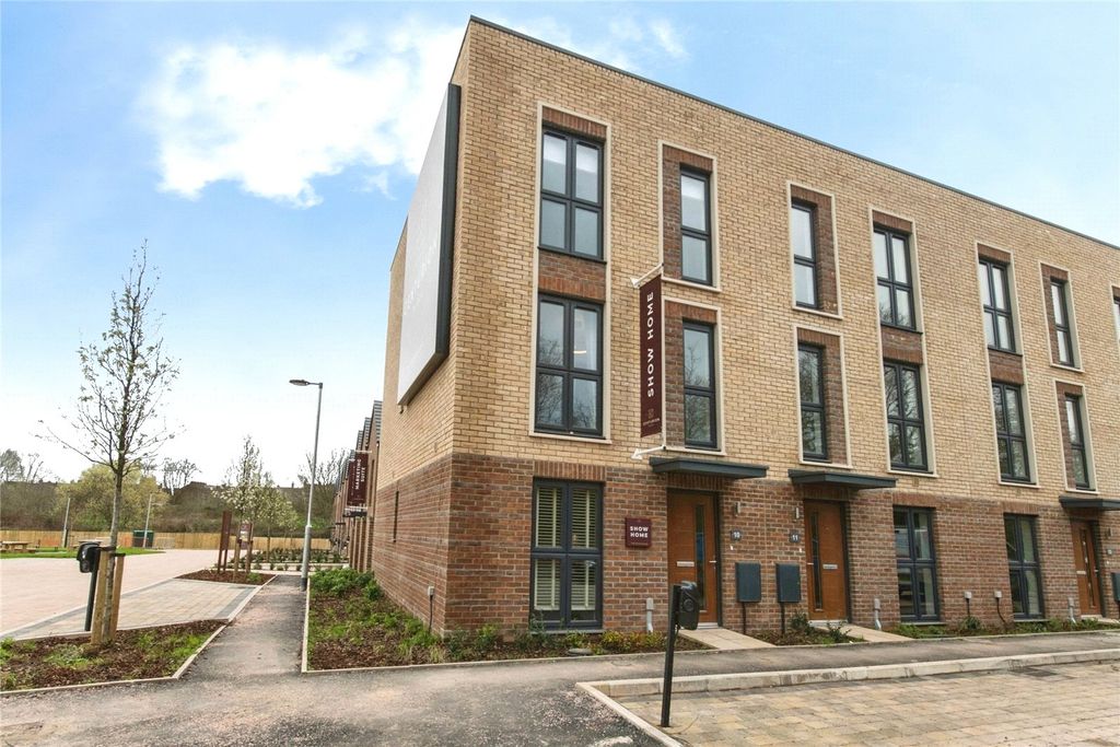 Property photo 3 of 18 Picture No. 01