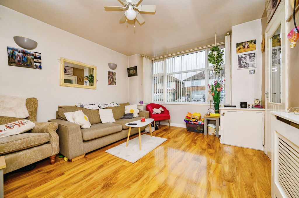 Property photo 2 of 17 Photography