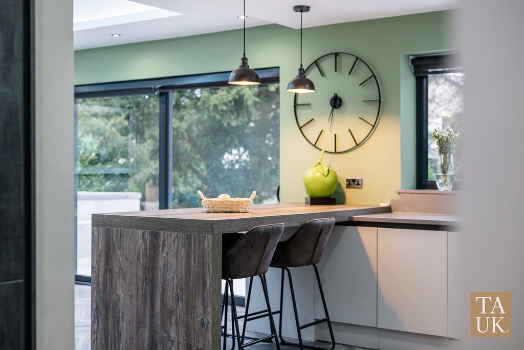 Property photo 3 of 44