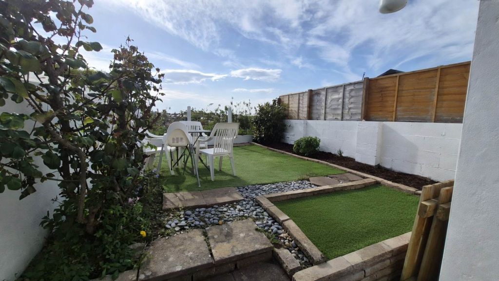 Property photo 1 of 37