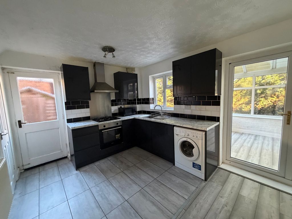 Property photo 3 of 9 Front