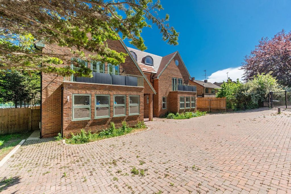 Additional image 11 of 2 bed flat for saleWest End Lane, Pinner HA5