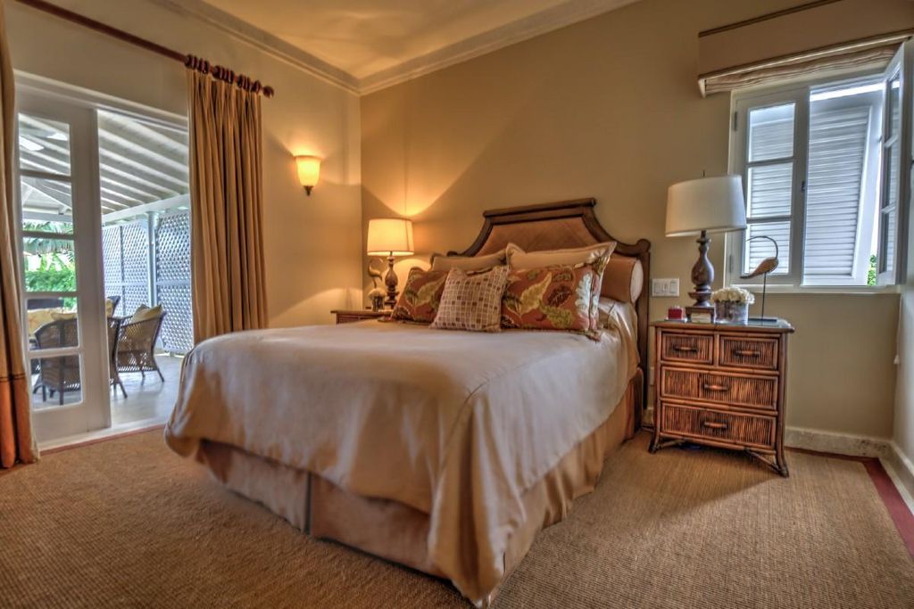 Property photo 2 of 33