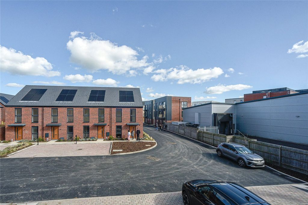 Property photo 3 of 4 Picture No. 02