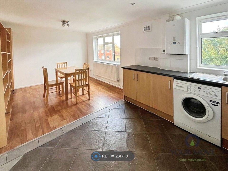 Property photo 1 of 10 Kitchen