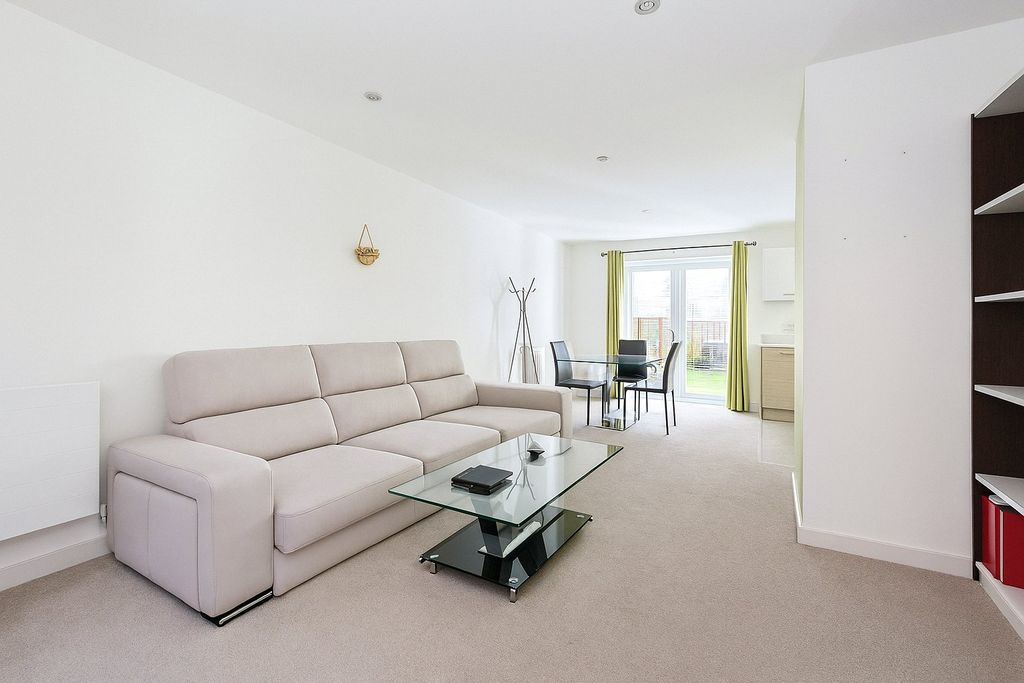 Property photo 2 of 16 Pbox-Img.Jpg