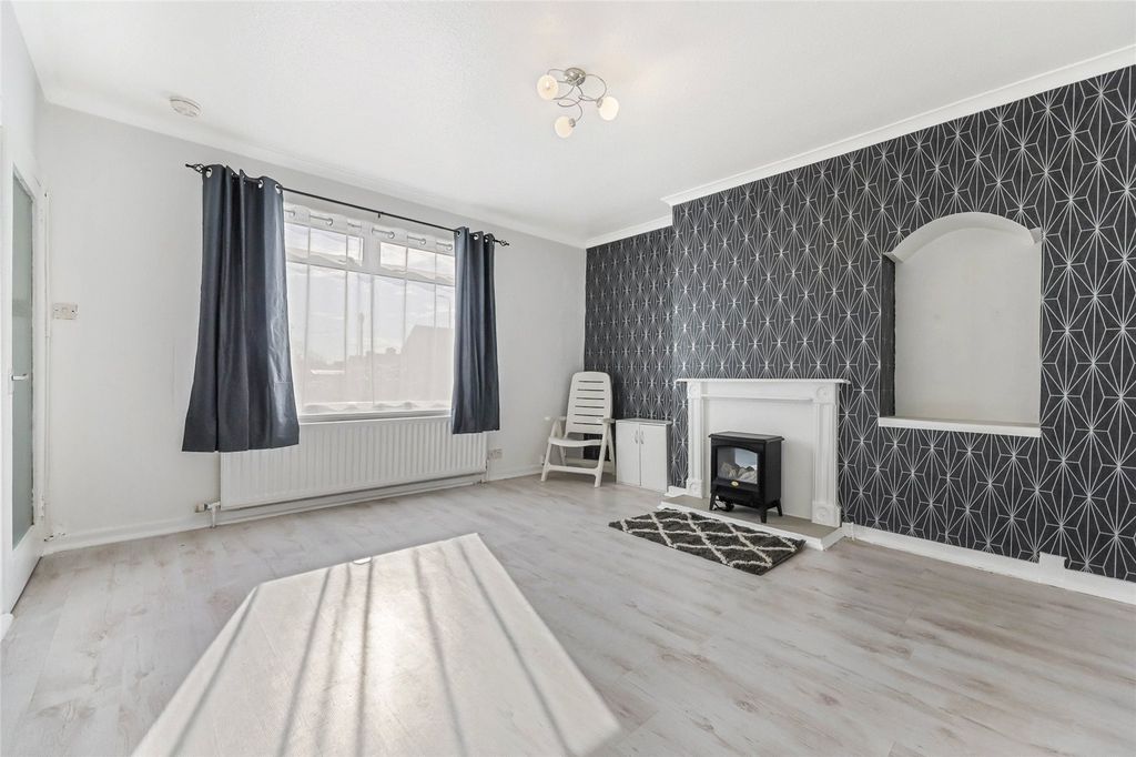 Property photo 3 of 16 Picture No. 04