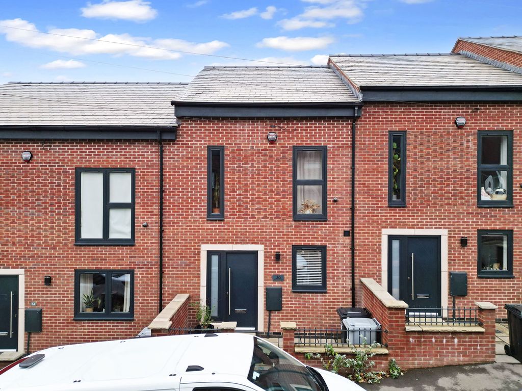 Property photo 1 of 22