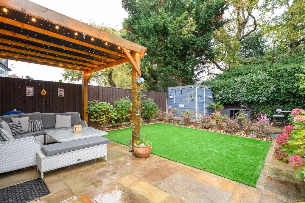 Property photo 3 of 18