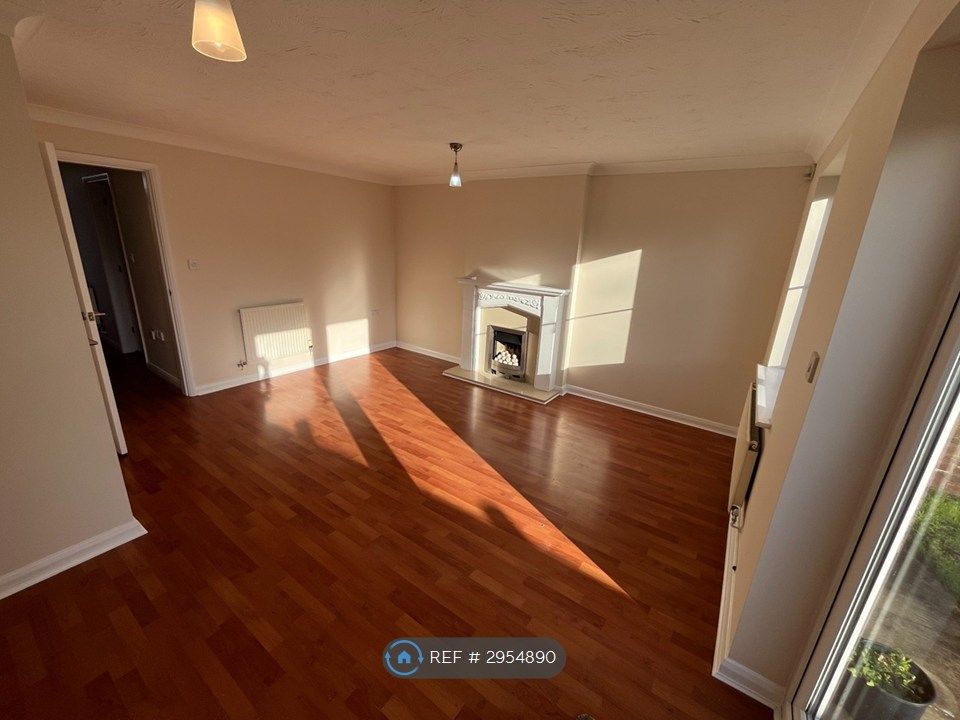 Property photo 3 of 18