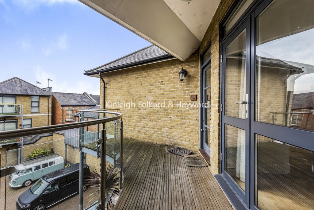 Property photo 2 of 6 1A4E0A39-A86E-42A4-8