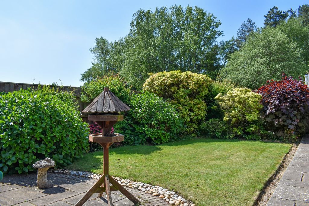 Property photo 2 of 11