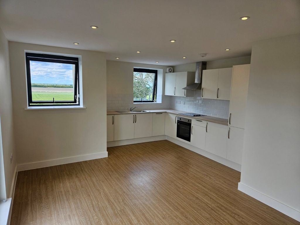 Property photo 2 of 6 Kitchen