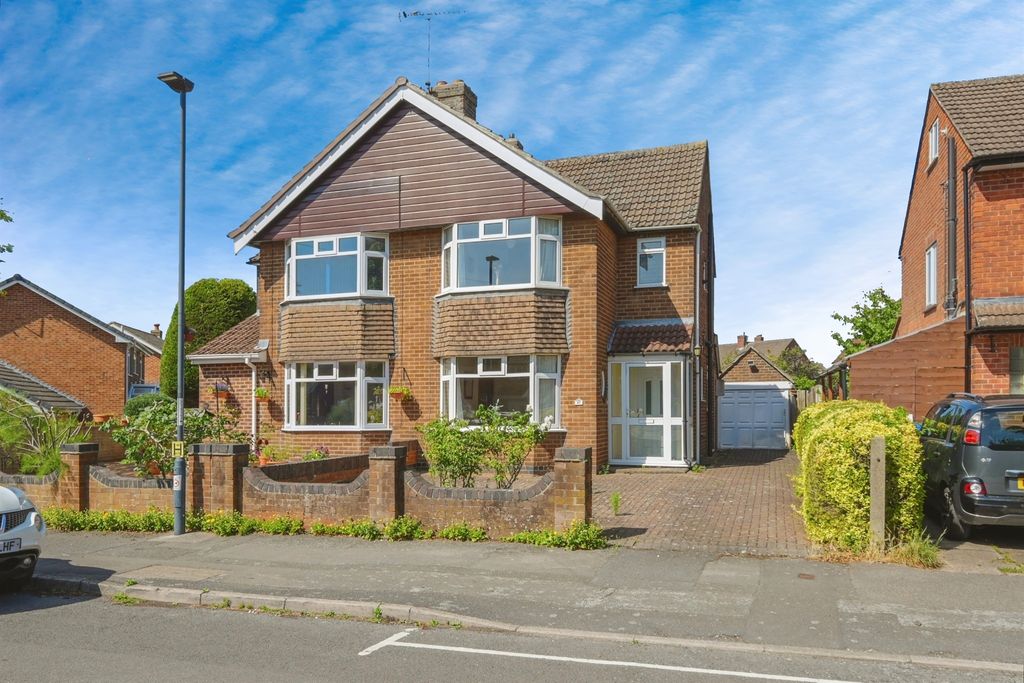 Property photo 1 of 17