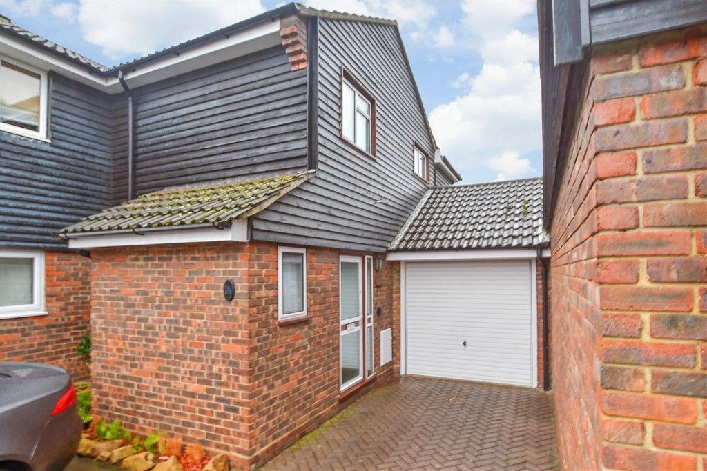 Property photo 1 of 11 External (Web)