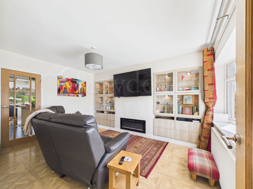 Property photo 2 of 24