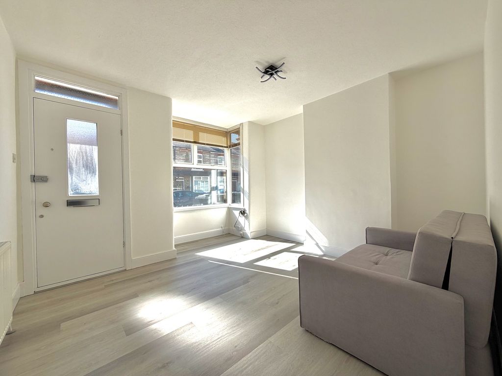 Property photo 2 of 10 Photo 1