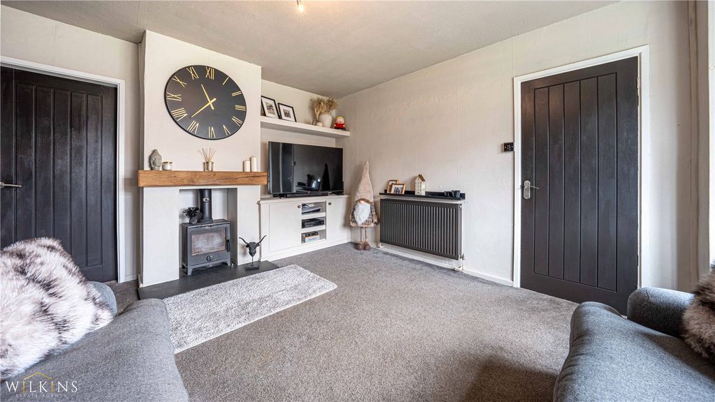 Property photo 2 of 28 Picture No. 11