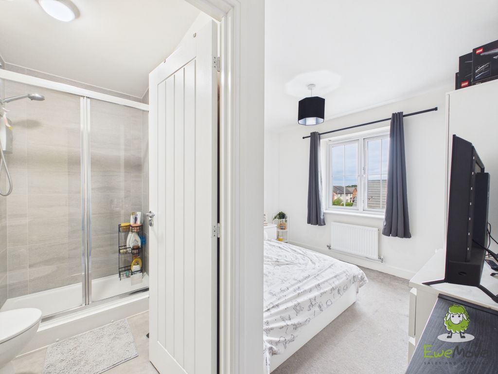 Property photo 3 of 14 Master Emilydimelowewemovewhitchurchandnantwich (2