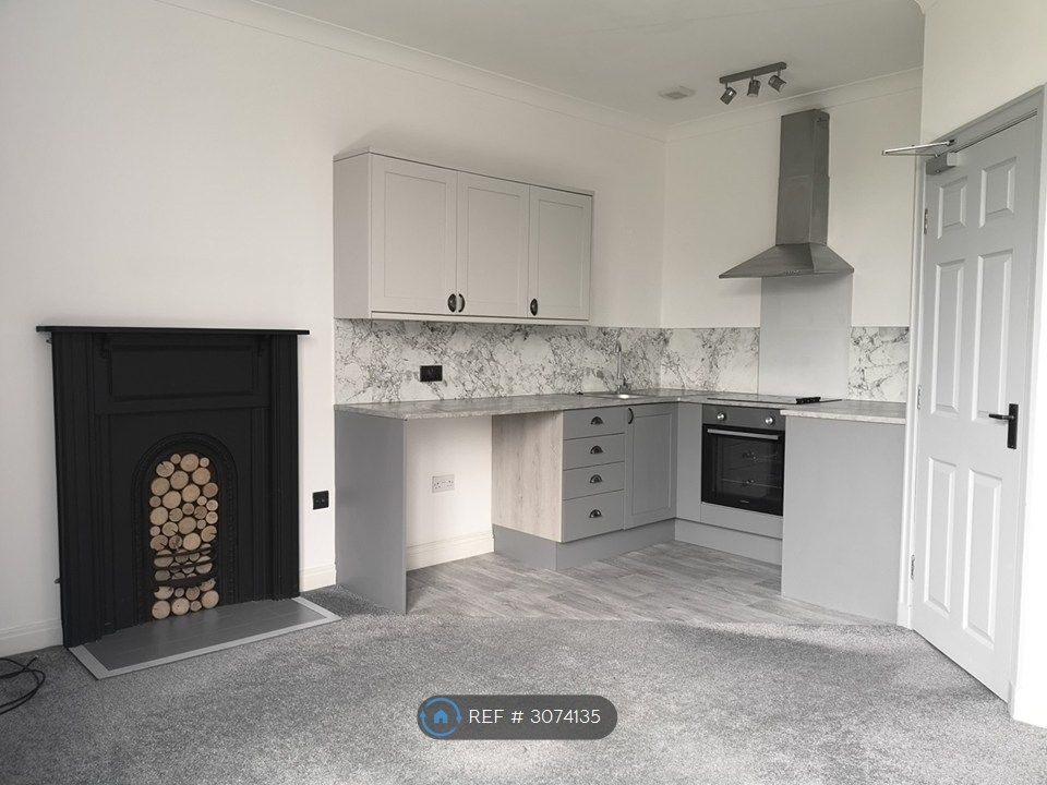 Property photo 1 of 18 Lounge/Kitchen