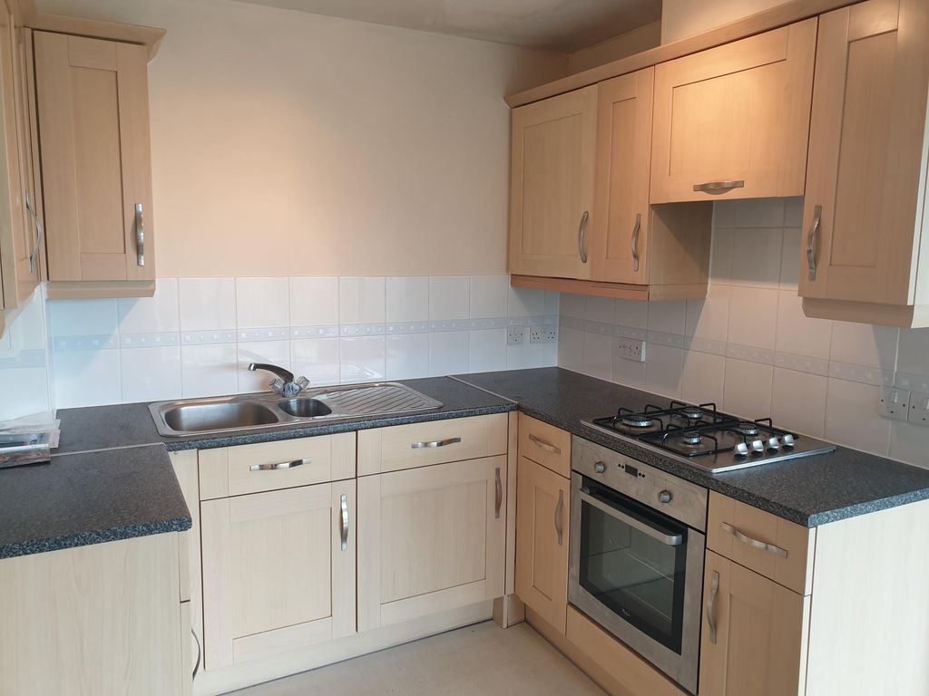 Property photo 3 of 7 Kitchen