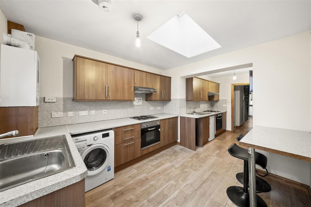 Property photo 3 of 22