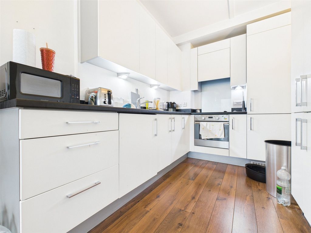 Property photo 2 of 14 Kitchen