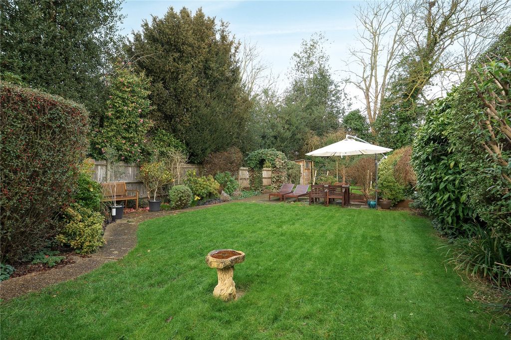 Property photo 3 of 32 Garden