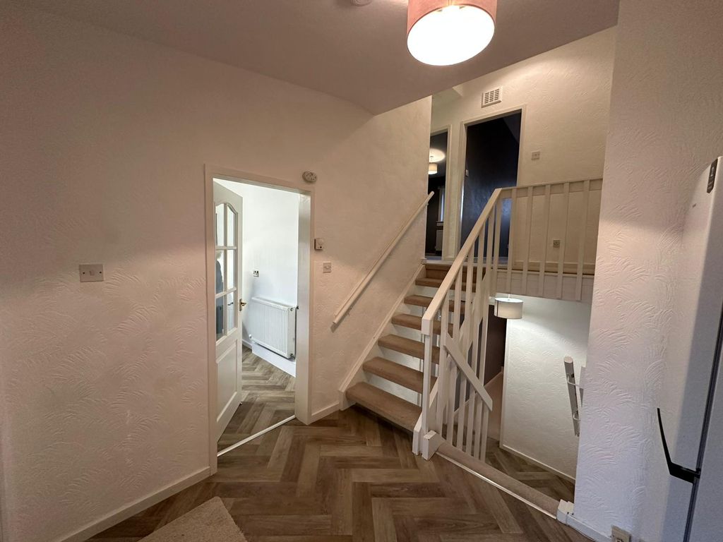 Property photo 3 of 18 Gallery